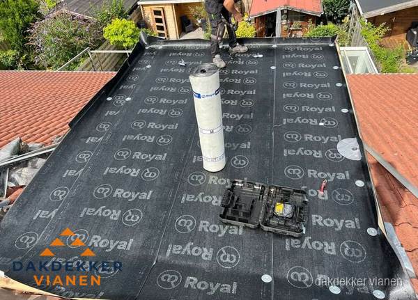 Dakrenovatie met Royal onderdak op plat dak in Vianen