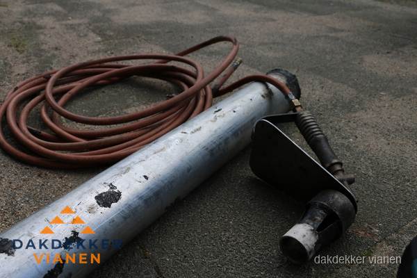 Dakdekker gasbrander en gereedschap voor spoedklus in Vianen