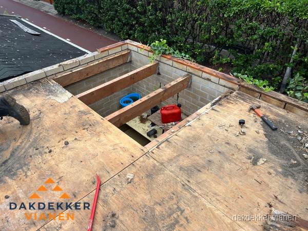 Plat dak vervangen met open constructie in Vianen