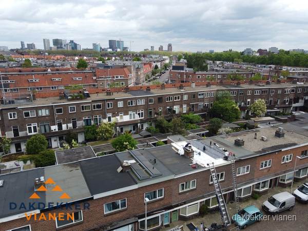 Nieuw plat dak met bitumen dakbedekking in Vianen Nieuw plat dak met bitumen dakbedekking in Vianen